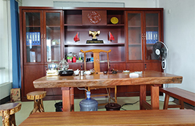 918博天堂钢材有限公司恬静办公室