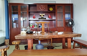 918博天堂钢材有限公司恬静办公室